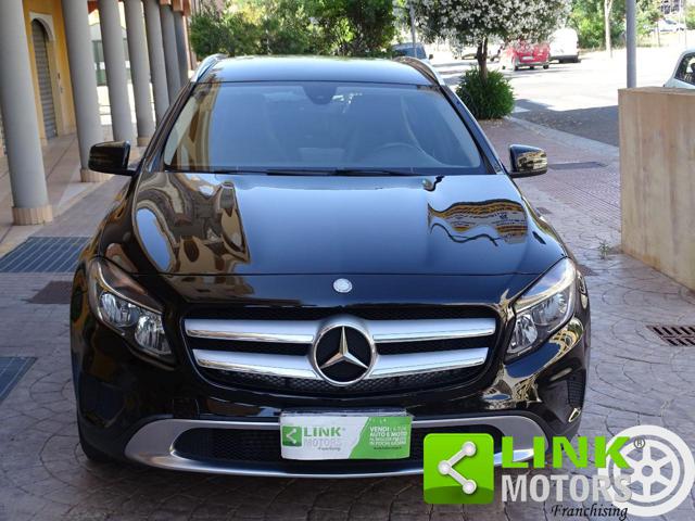 Mercedes-Benz GLA 200 D. 136 CV BUSINESS - foto 2 di 4