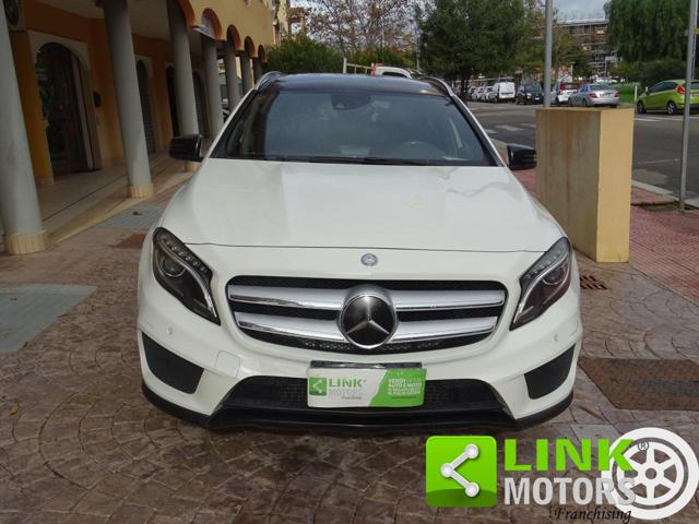 Mercedes-Benz GLA 220 CDI 170 CV 4MATIC PREMIUM - foto 2 di 4