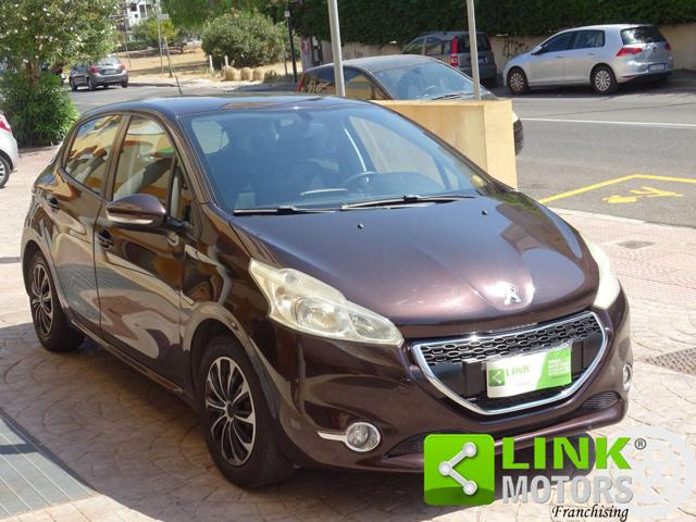 Peugeot 208 1.2 82 CV - GPL - foto 3 di 4