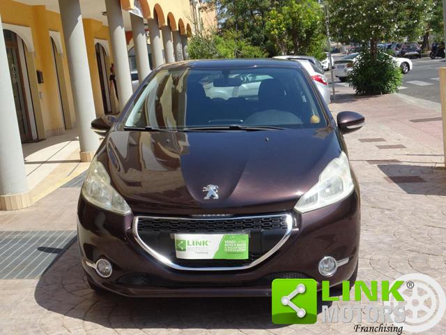 Peugeot 208 1.2 82 CV - GPL - foto 2 di 4