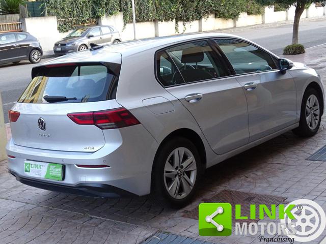 Volkswagen Golf 8 1.0 HYBRID 115 CV - foto 4 di 4