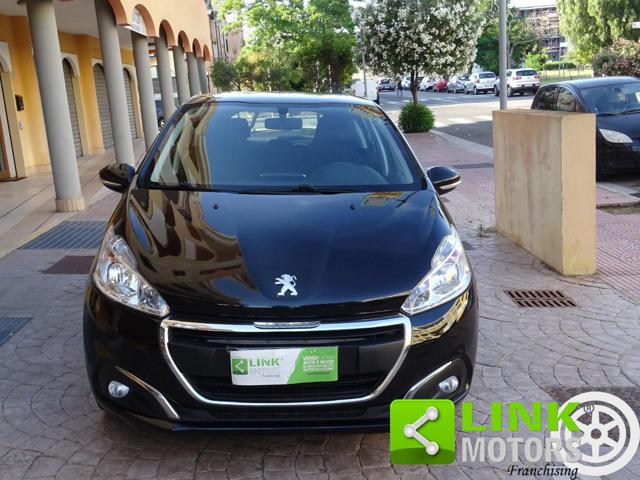 Peugeot 208 5 PORTE 1.2 82 CV - foto 2 di 4