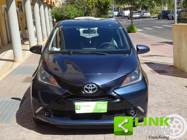 Toyota Aygo 1.0 5 PORTE 70 CV - foto 2 di 4