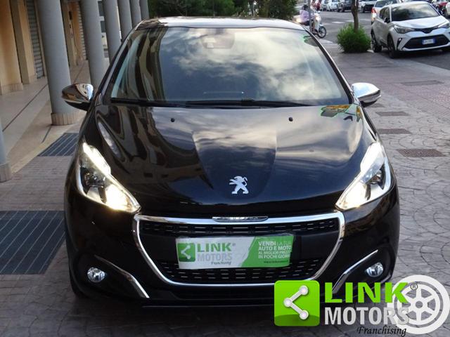 Peugeot 208 5 PORTE 1.5 HDI 102 CV - foto 2 di 4