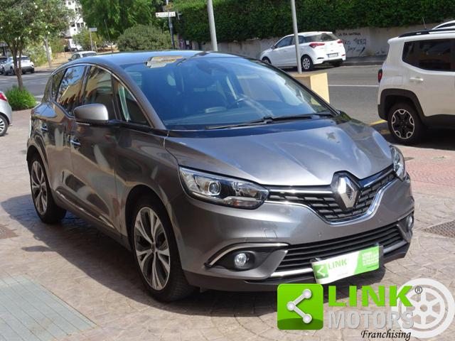 Renault Scenic 1.5 DCI 110 CV - foto 3 di 4