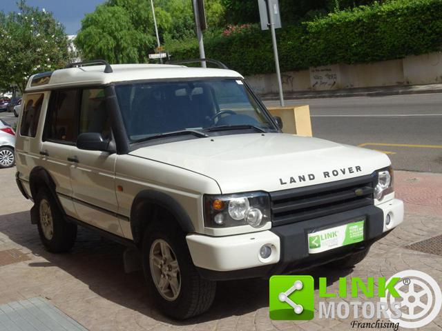 Land Rover Discovery 2.5 TD5 7 POSTI - foto 3 di 4