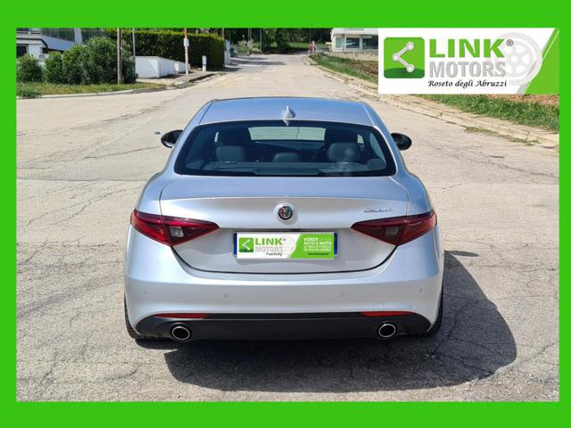 Alfa Romeo Giulia 2.2 Turbodiesel 190 CV AT8 Ti - TAGLIANDATA - foto 4 di 4