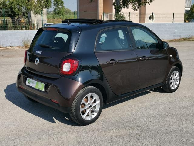 smart forFour 70 1.0 Passion / Tetto apribile/Pdc/Cruise - foto 2 di 4