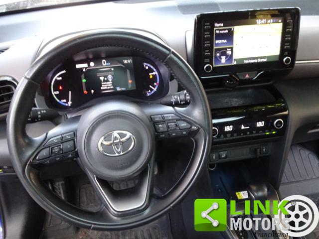Toyota Yaris Cross 1.5 Hybrid 92cv E-CVT AWD-i Lounge - foto 4 di 4
