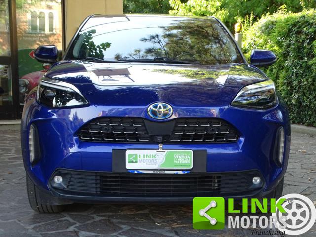 Toyota Yaris Cross 1.5 Hybrid 92cv E-CVT AWD-i Lounge - foto 2 di 4