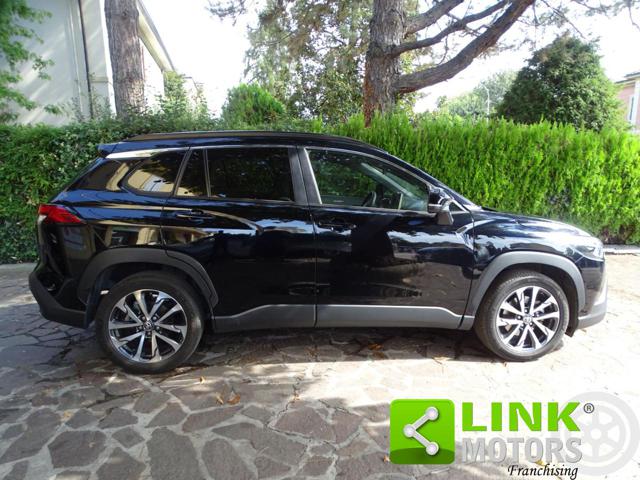 Toyota Corolla Cross 1.8 Hybrid Lounge - foto 2 di 4