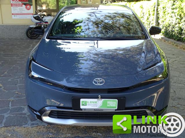 Toyota Prius 2.0 Plug-in Hybrid 151cv Lounge - foto 2 di 4