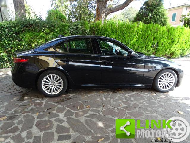 Alfa Romeo Giulia 2.2 JTDm Super - foto 2 di 4
