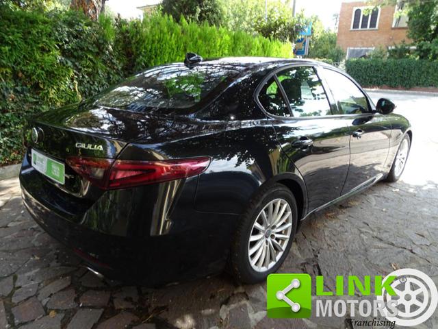 Alfa Romeo Giulia 2.2 JTDm Super - foto 4 di 4