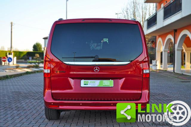 Mercedes-Benz V 220 d Automatic Sport Compact Night Edition - foto 4 di 4