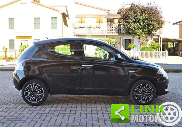 Lancia Ypsilon 1.3 MJT 16V 95 CV 5 porte S&S Gold - foto 2 di 4