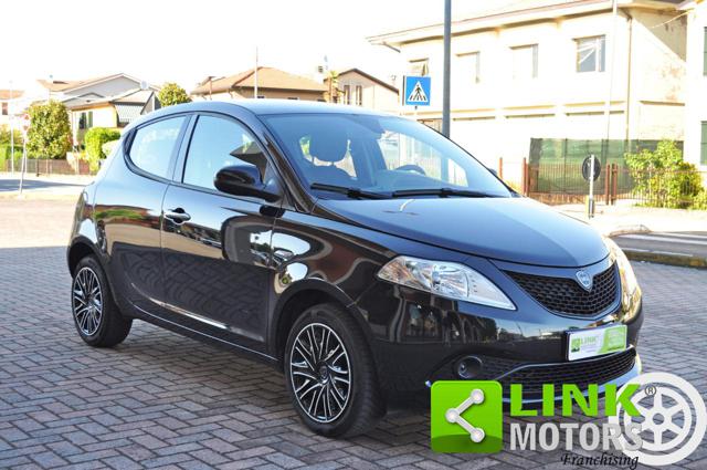 Lancia Ypsilon 1.3 MJT 16V 95 CV 5 porte S&S Gold - foto 3 di 4