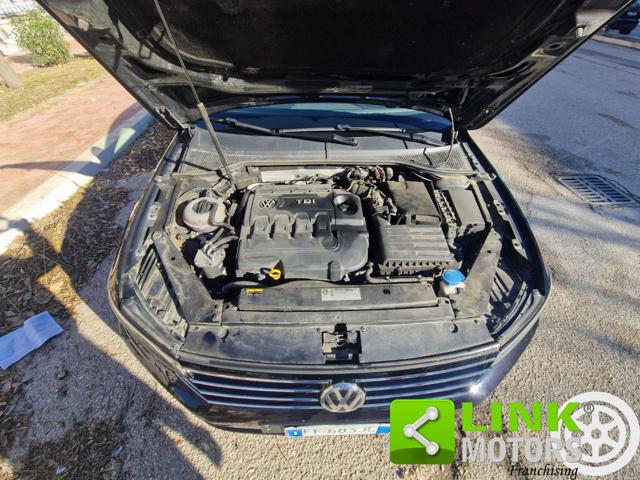 Volkswagen Passat Variant 1.6 TDI Business BlueMotion Technology, del 2016, 235.682 km, in vendita a Foggia (FG)