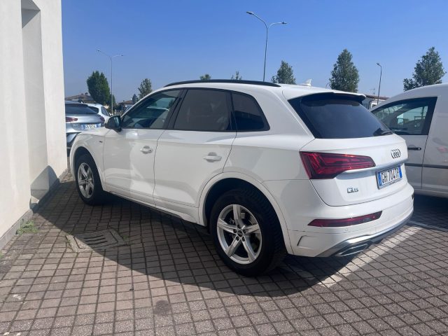 Audi Q5 40 TDI 204 CV quattro S tronic S line - foto 2 di 4