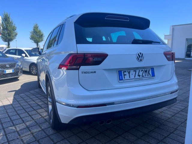 Volkswagen Tiguan 1.5 TSI Sport ACT BlueMotion Technology - foto 3 di 4