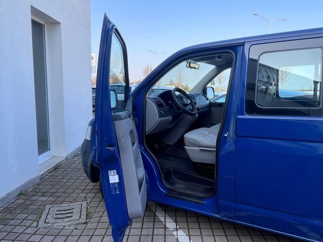 Volkswagen Transporter 1.9 TDI/102CV PC Kombi - foto 4 di 4