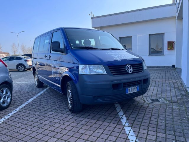 Volkswagen Transporter 1.9 TDI/102CV PC Kombi usato a SAN GIORGIO PIACENTINO