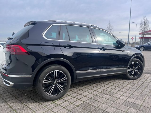 Volkswagen Tiguan 1.5 TSI 150 CV DSG ACT R-Line - foto 2 di 4
