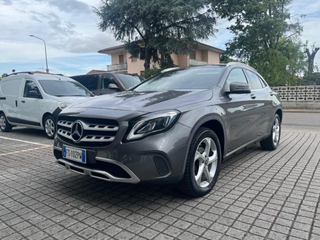 Mercedes-Benz GLA 200 d Automatic 4Matic Sport usato a SAN GIORGIO PIACENTINO