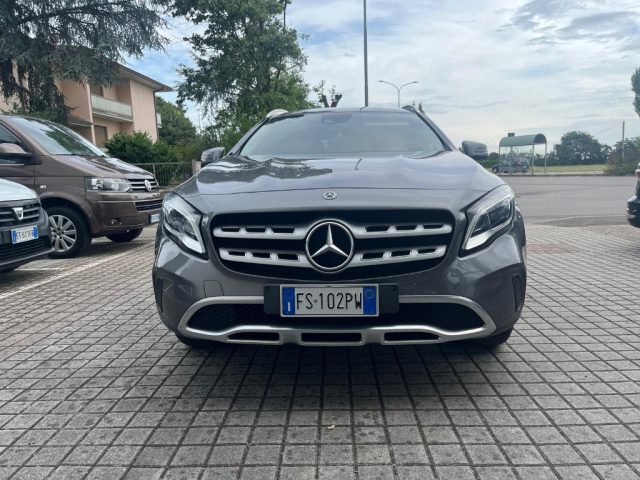 Mercedes-Benz GLA 200 d Automatic 4Matic Sport usato a SAN GIORGIO PIACENTINO