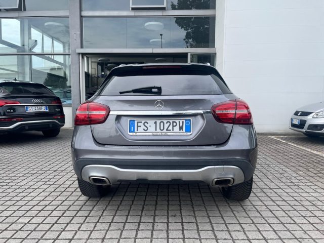 Mercedes-Benz GLA 200 d Automatic 4Matic Sport - foto 4 di 4