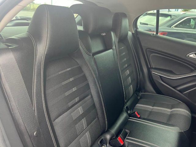 Mercedes-Benz GLA 200 d Automatic 4Matic Sport, del 2018, 173.000 km, in vendita a San Giorgio Piacentino (PC)