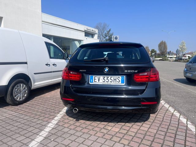BMW 318 d xDrive Touring Msport - foto 3 di 4