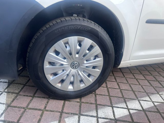 Volkswagen Caddy 1.4 TGI DSG Furgone, del 2016, 197.764 km, in vendita a San Giorgio Piacentino (PC)