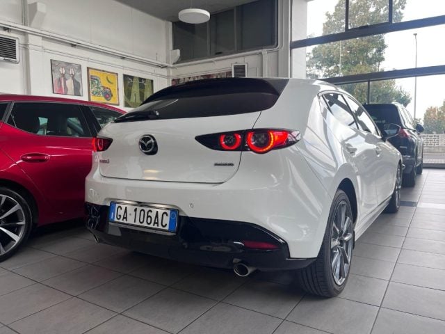 Mazda 3 2.0L Skyactiv-G M-Hybrid Executive - foto 4 di 4