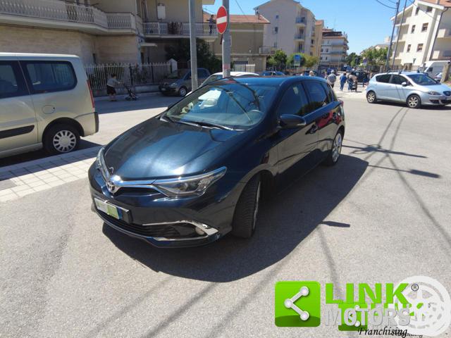Toyota Auris lounge usato a SAN GIOVANNI ROTONDO