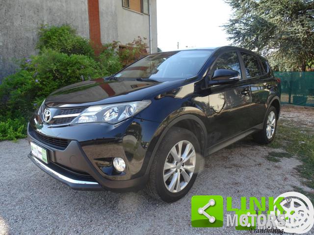 Toyota RAV 4 AWD usato a VOLPAGO DEL MONTELLO