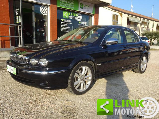 Jaguar X-Type 3.0 V6 24V cat Executive, del 2007, 199.900 km, in vendita a Volpago Del Montello (TV)
