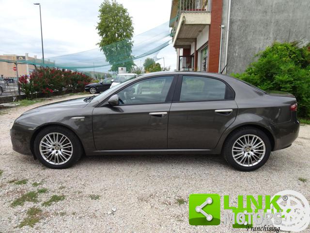 Alfa Romeo 159 TBI 1750 - foto 2 di 4