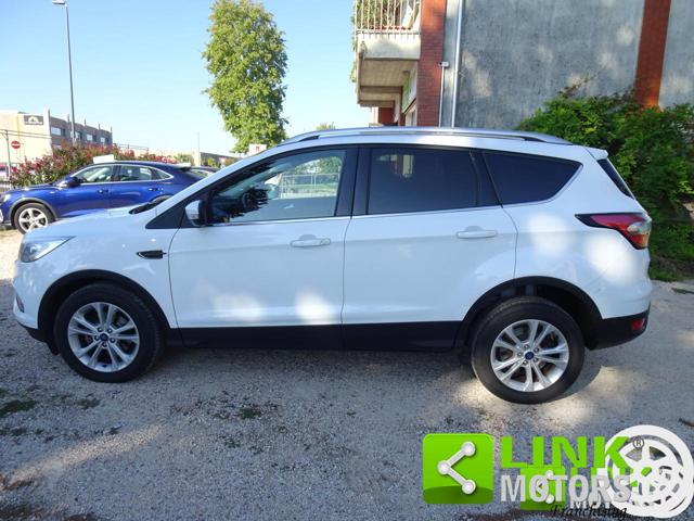 Ford Kuga 1500CC - foto 2 di 4
