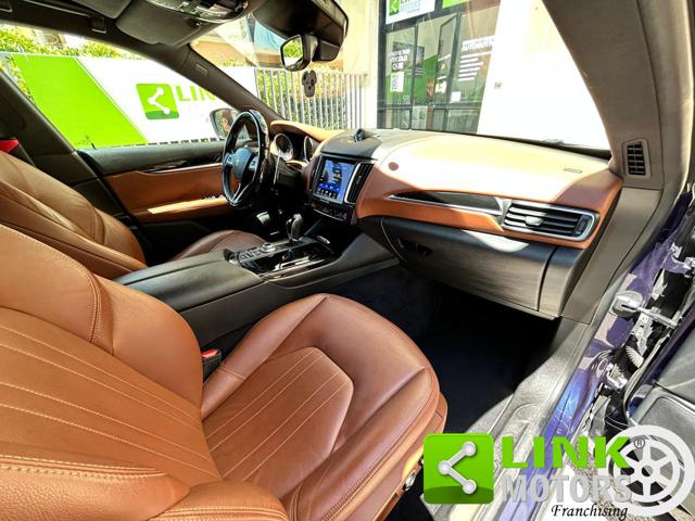 Maserati Levante . - foto 4 di 4