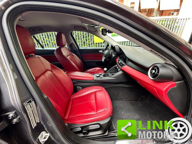 Alfa Romeo Giulia 2.2 180CV - Super - UNICOPROPRIETARIO - foto 4 di 4