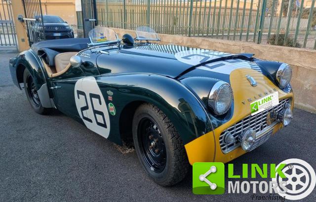 Triumph TR3 A d'epoca a SIRACUSA