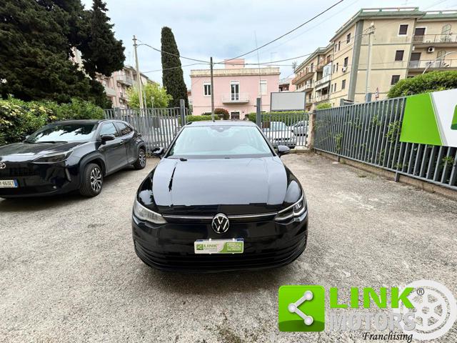 Volkswagen Golf 8 LIFE - foto 3 di 4