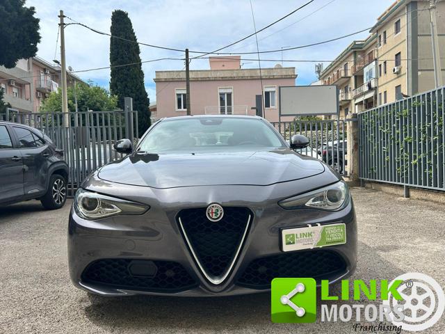 Alfa Romeo Giulia 2.2 180CV - Super - UNICOPROPRIETARIO - foto 3 di 4
