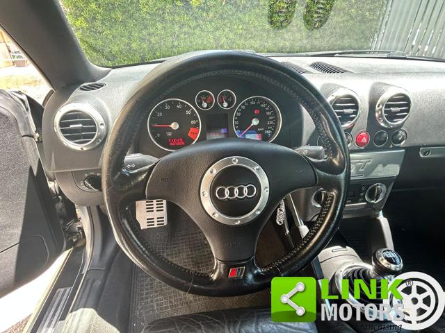 Audi TT . - foto 4 di 4