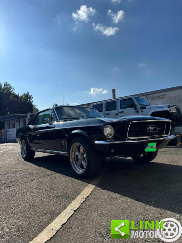 Ford Mustang 2 porte hardtop d'epoca a ORISTANO