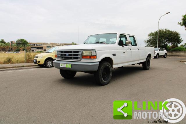 Ford F 350 XL d'epoca a ORISTANO