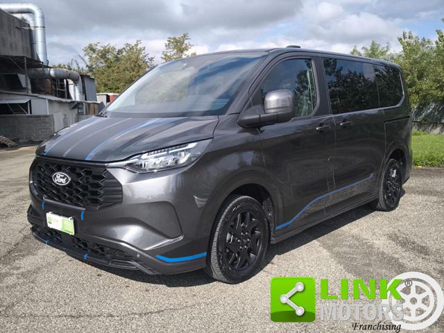 Ford Tourneo Custom 340 2.5 Duratec PHEV 233CV PC Sport, del 2025, 48.000 km, in vendita a Rottofreno (PC)