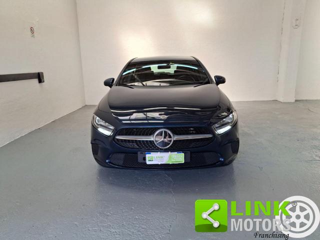 Mercedes-Benz A 180 d Automatic Business NEOPATENTATI GARANZIA - foto 2 di 4