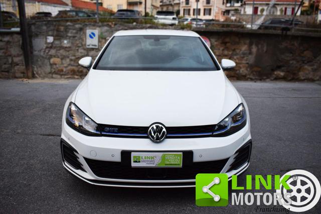 Volkswagen Golf GTE - foto 3 di 4